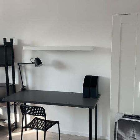 Beautiful Room - Newly Renovated, Aquapark Center Of Breslau Exterior foto