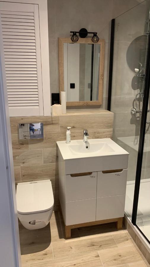 Beautiful Room - Newly Renovated, Aquapark Center Of Breslau Exterior foto