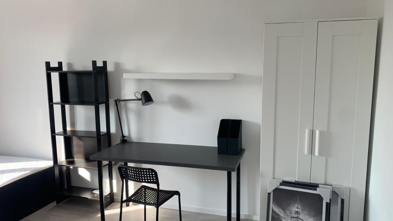 Beautiful Room - Newly Renovated, Aquapark Center Of Breslau Exterior foto