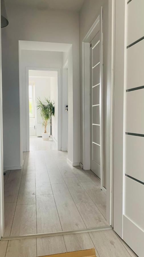 Beautiful Room - Newly Renovated, Aquapark Center Of Breslau Exterior foto